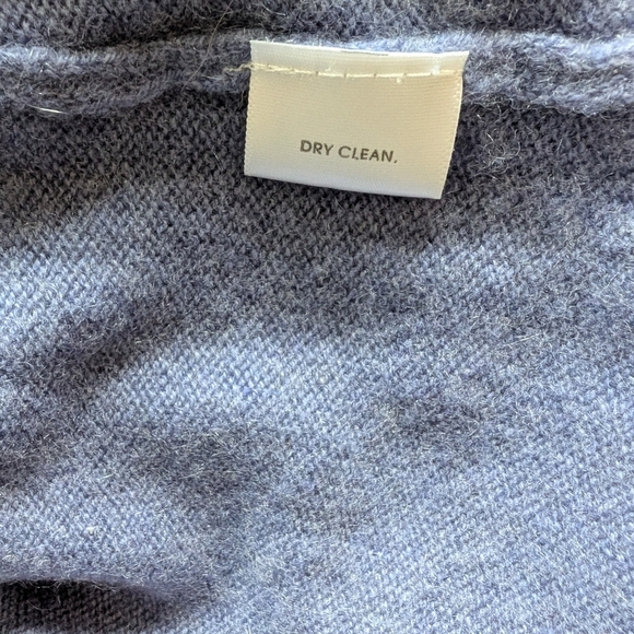 Charter Club Lavender Cashmere Women's V-Neck Sweater sz M - Picture 4 of 4